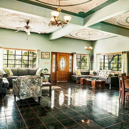 Meditation Heights B&B Villa